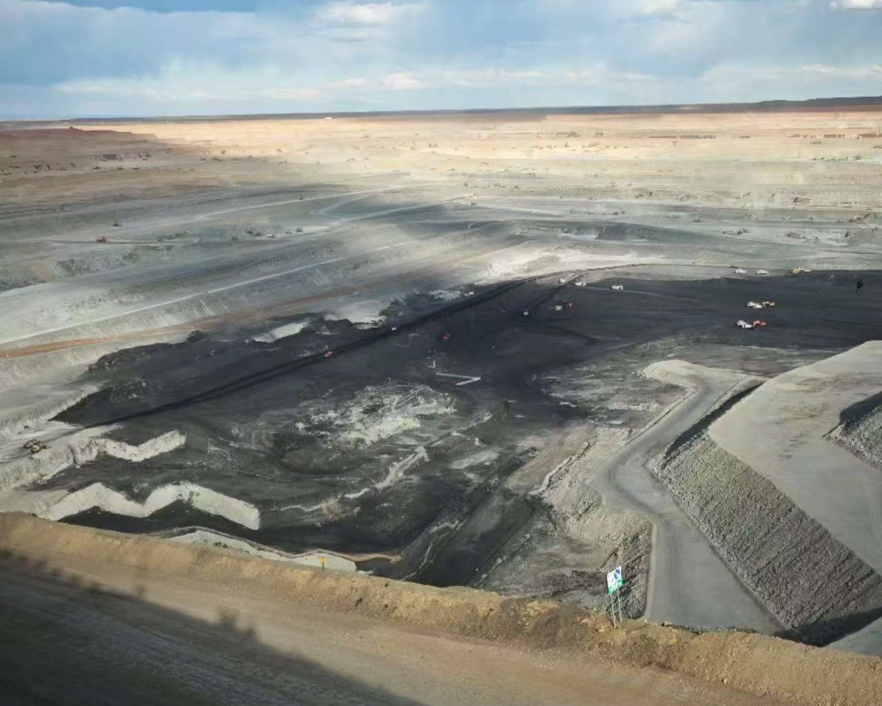 三塘湖项目.jpg 三塘湖项目.jpg