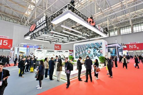 圈粉力 MAX！宏大爆破精彩亮相第二十七届中国国际矿业大会！